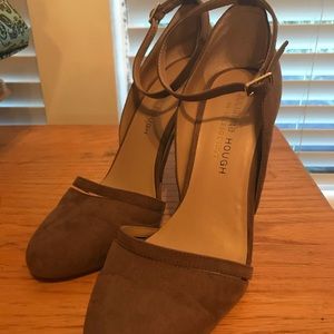 Julianne Hough heels size 7